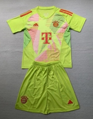 2024-2025 Bayern München Goalkeeper Green Soccer Uniform-AY