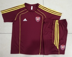 2025-2026 Retro version Arsenal Red Short-sleeved Thailand Soccer Tracksuit-815