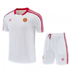 26-27 Retro Version Manchester United White&Red Thailand Soccer Uniform-418 26-27 Retro Version Manchester United White&Red Thailand Soccer Uniform-418