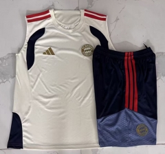 26-27 Bayern München Beige Thailand Soccer Vest Tracksuit-815 26-27 Bayern München Beige Thailand Soccer Vest Tracksuit-815