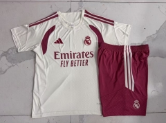 26-27 Real Madrid Beige Short-sleeved Thailand Soccer Tracksuit-815 26-27 Real Madrid Beige Short-sleeved Thailand Soccer Tracksuit-815