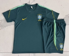 26-27 Brazil Dark Green Short-Sleeve Thailand Soccer Tracksuit-815 26-27 Brazil Dark Green Short-Sleeve Thailand Soccer Tracksuit-815