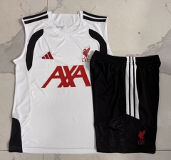 26-27 Liverpool White Thailand Soccer Vest Tracksuit-815 26-27 Liverpool White Thailand Soccer Vest Tracksuit-815